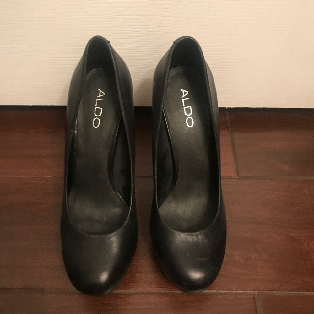 Aldo black heel